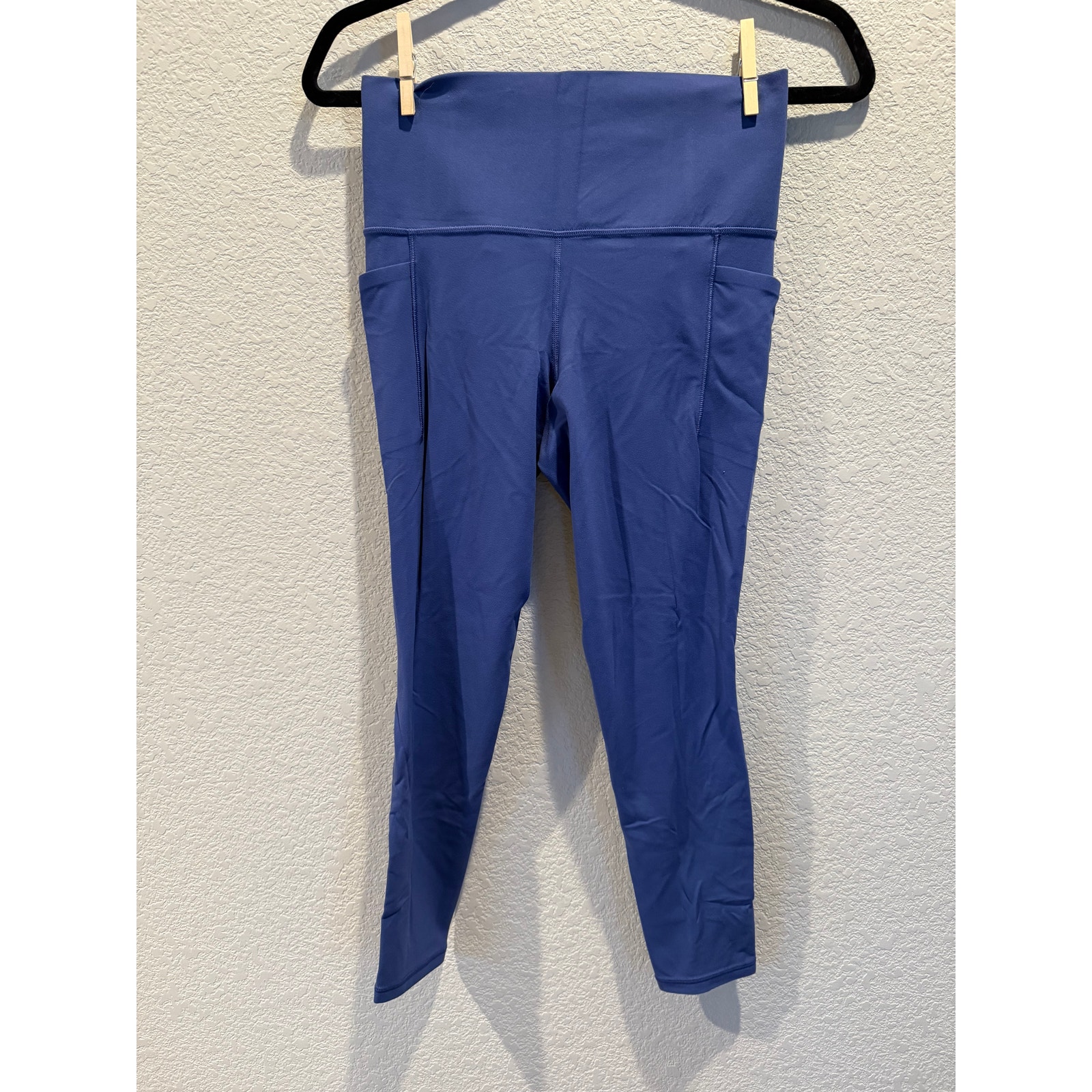 Athleta Salutation Stash 7/8 Legging Blue S